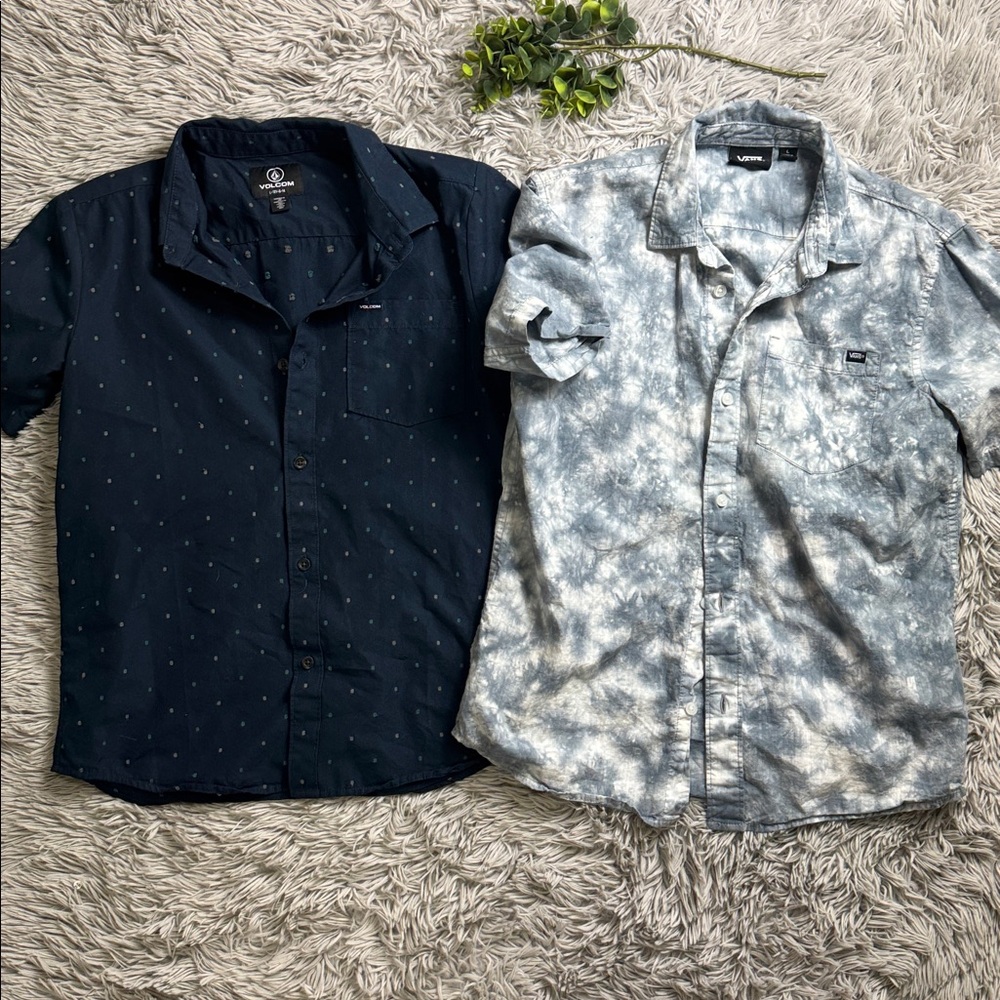 Volcom boys Black and Gray Short Sleeve button down bundle size L